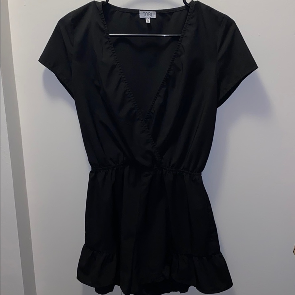 Black V cut Tobi romper!